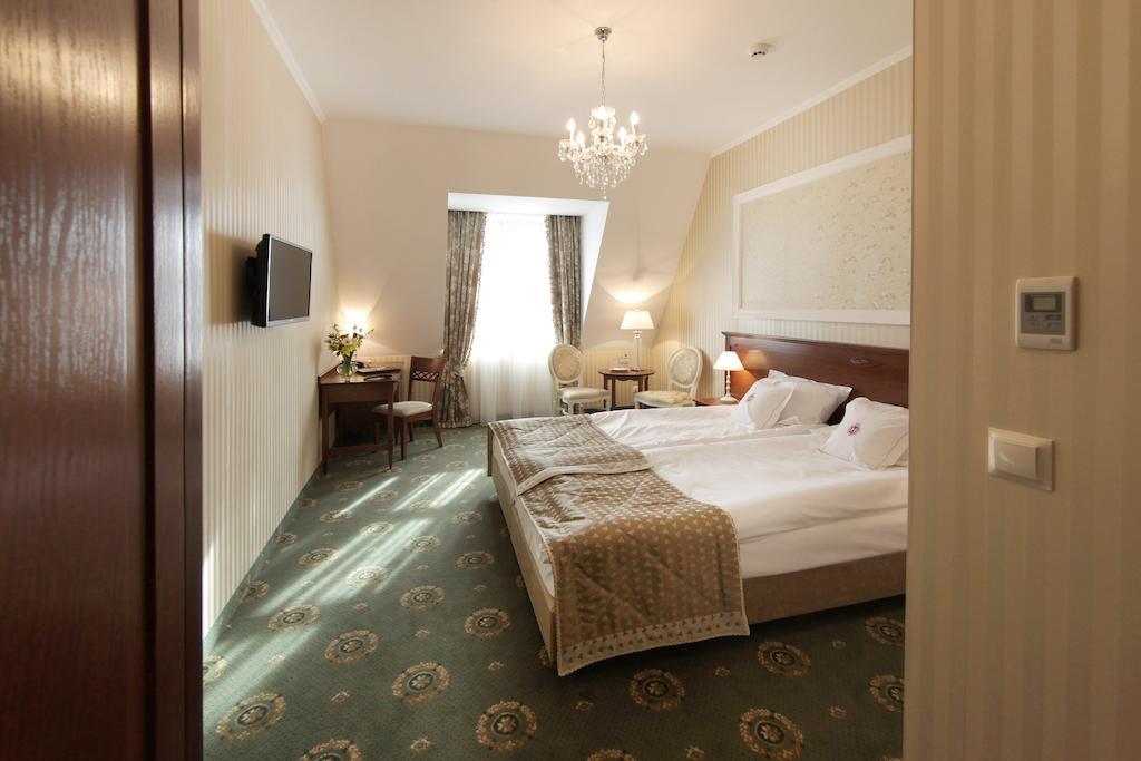 Hotel Jarosław المظهر الخارجي الصورة