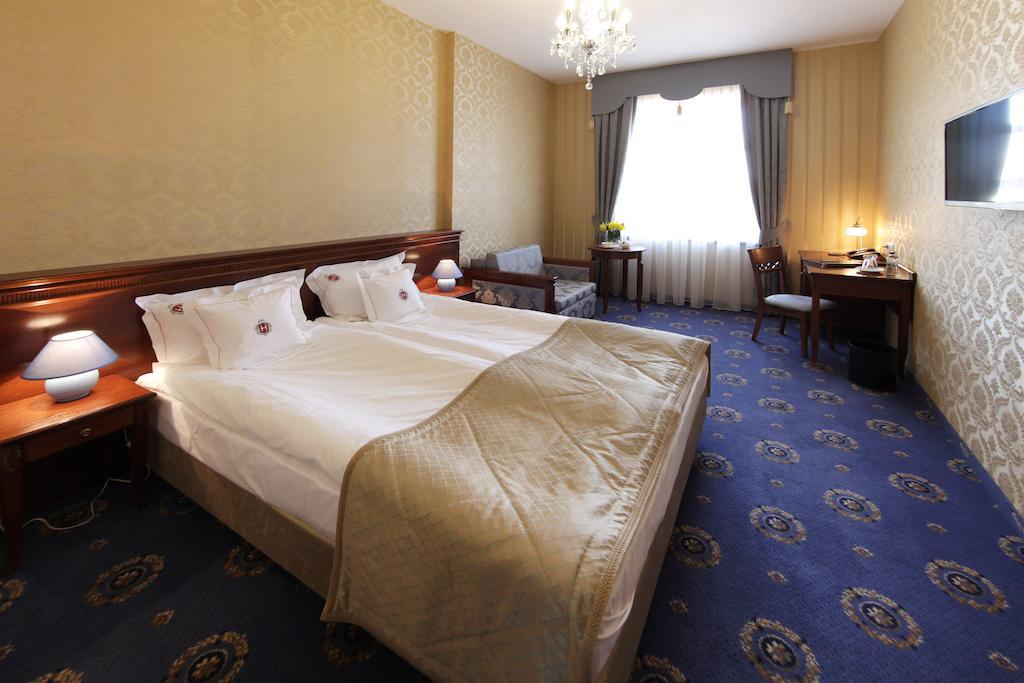Hotel Jarosław المظهر الخارجي الصورة