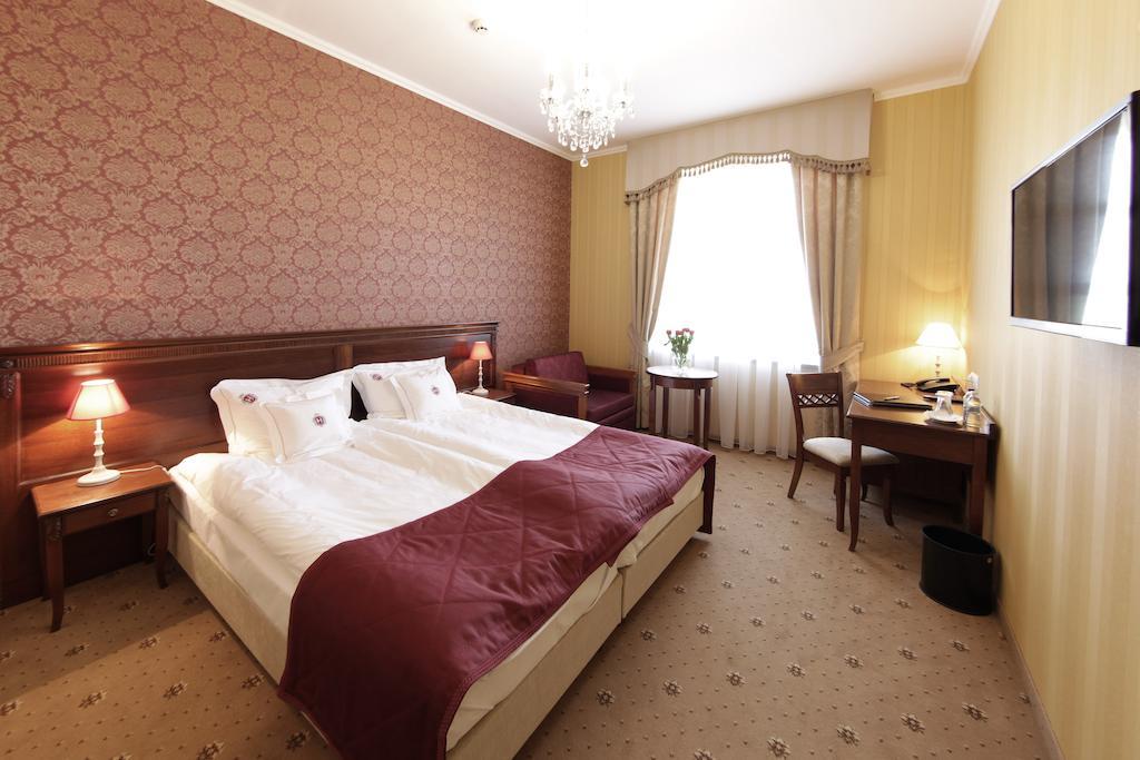 Hotel Jarosław الغرفة الصورة
