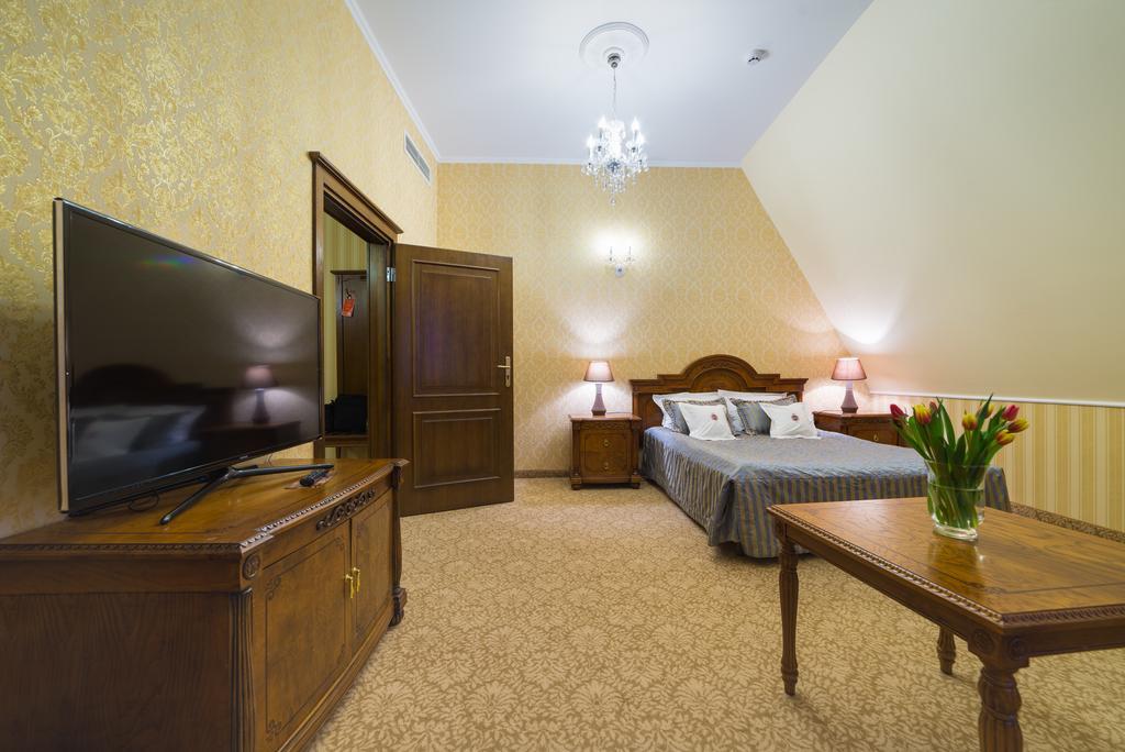 Hotel Jarosław المظهر الخارجي الصورة