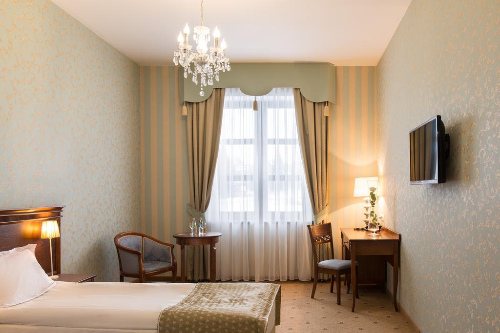 Hotel Jarosław المظهر الخارجي الصورة