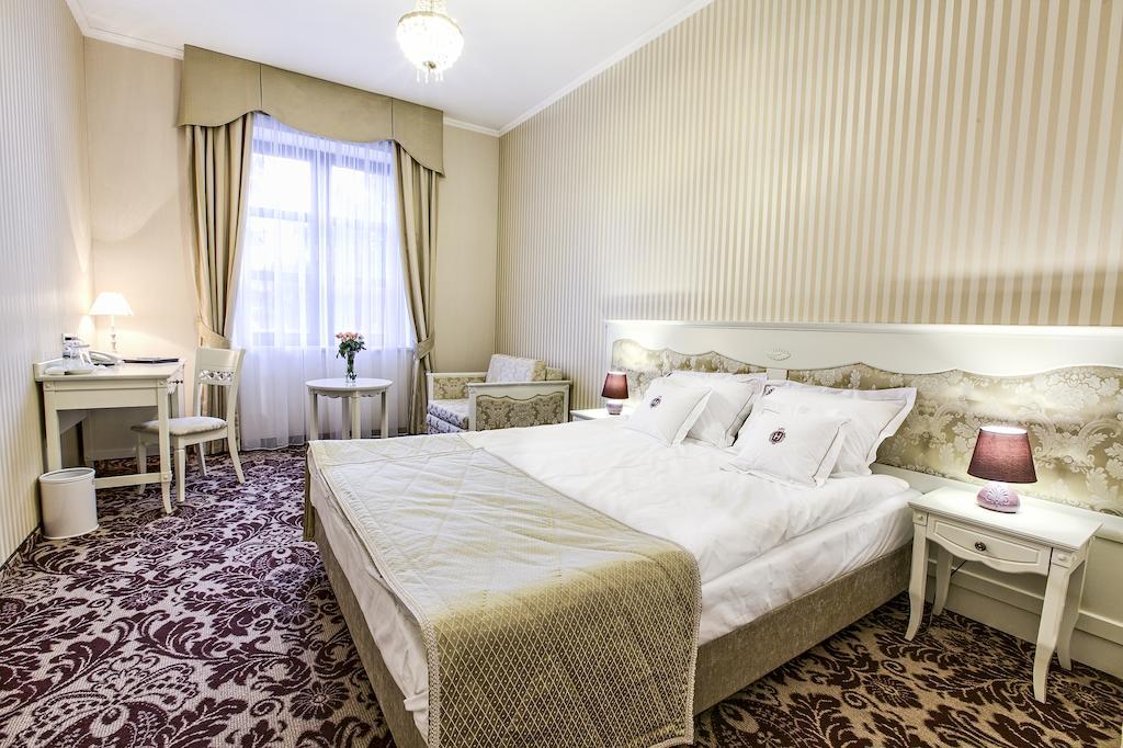 Hotel Jarosław المظهر الخارجي الصورة