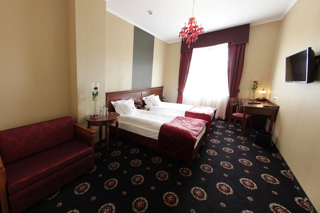Hotel Jarosław المظهر الخارجي الصورة